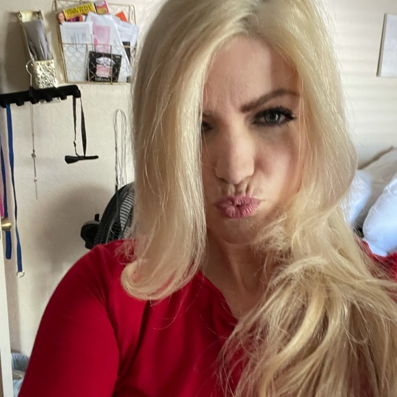 Meet your Posher, Cassandra - Picture 7 of 8